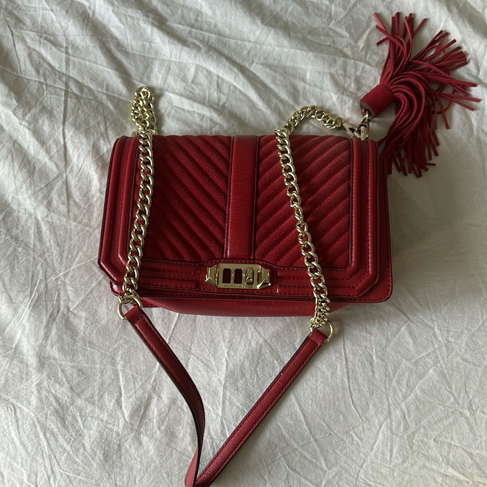 Red leather sued purse.